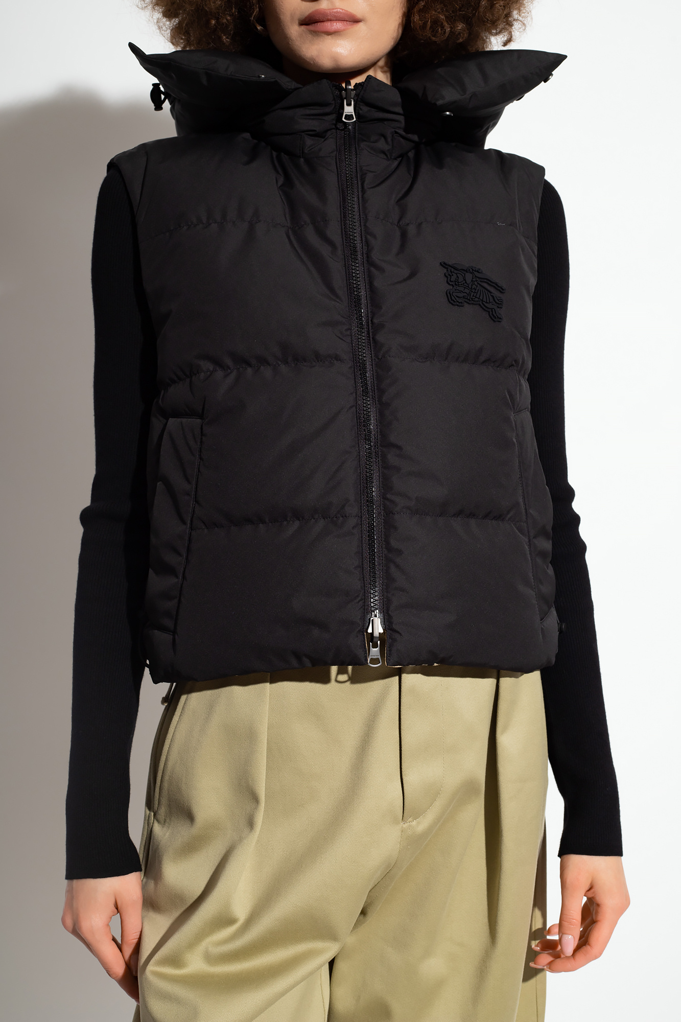 Black burberry clearance vest